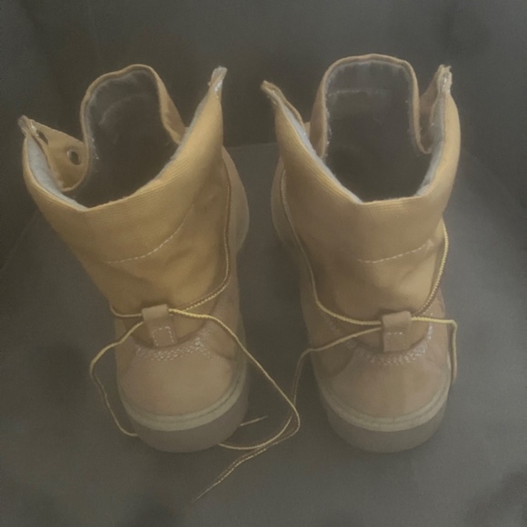 Timberland Boots - Picture 4 of 5